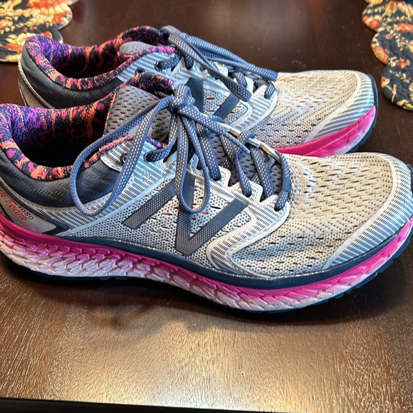 New Balance Fresh Foam 1080 size 9 - Picture 4 of 7